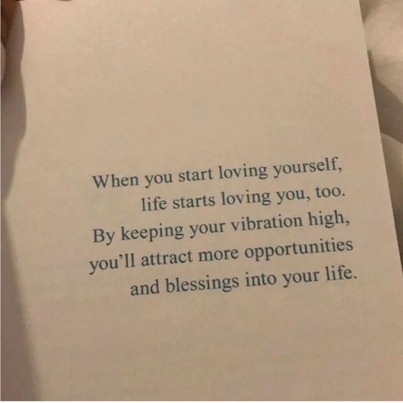 Enjoy life always 🎉🎆🗯😊🙏🙋‍♂️🎈 - Picture 8 of 13